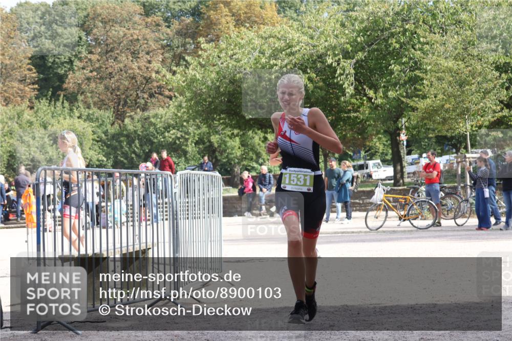 14.09.2025 - Stadtparktriathlon Strokosch-Dieckow http://msf.ph/oto/8900103 14.09.2025 14:23:14 Ziel 1450, 1530, 1531 meine-sportfotos.de