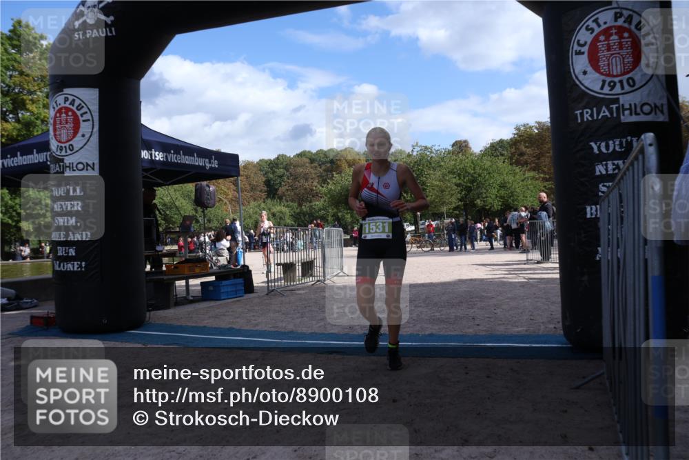 14.09.2025 - Stadtparktriathlon Strokosch-Dieckow http://msf.ph/oto/8900108 14.09.2025 14:23:15 Ziel 1450, 1530, 1531 meine-sportfotos.de