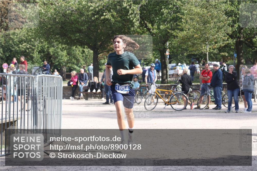 14.09.2025 - Stadtparktriathlon Strokosch-Dieckow http://msf.ph/oto/8900128 14.09.2025 14:24:14 Ziel 1654 meine-sportfotos.de