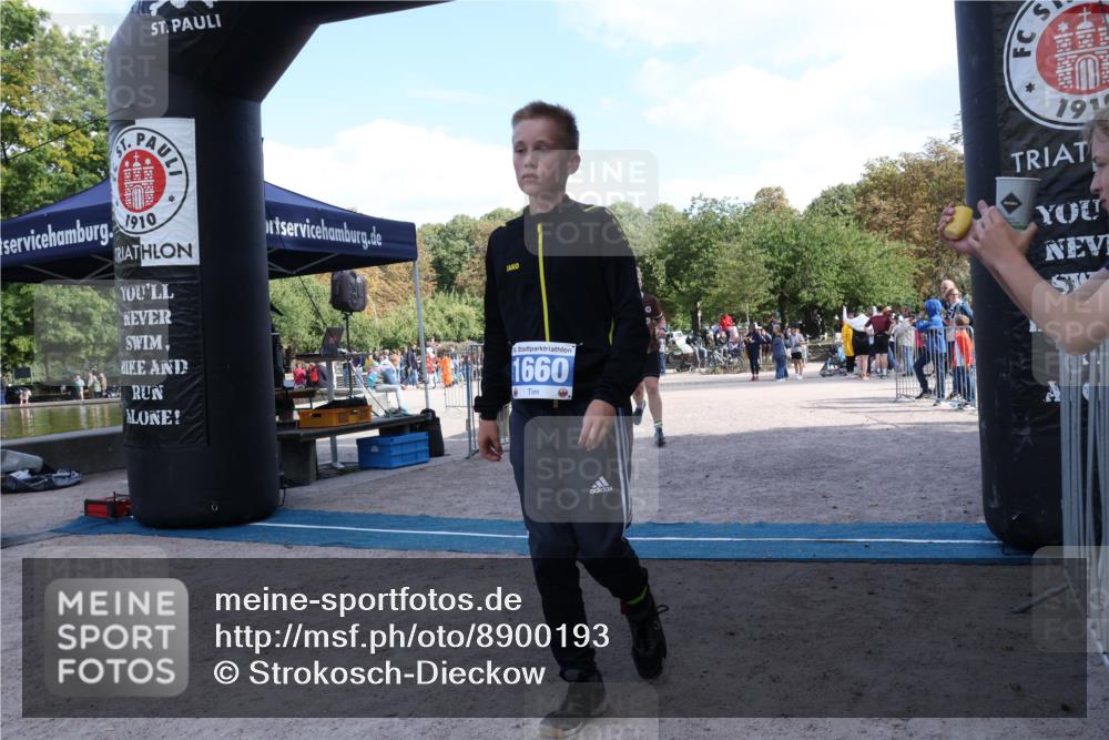 14.09.2025 - Stadtparktriathlon Strokosch-Dieckow http://msf.ph/oto/8900193 14.09.2025 14:28:14 Ziel 1544, 1660 meine-sportfotos.de
