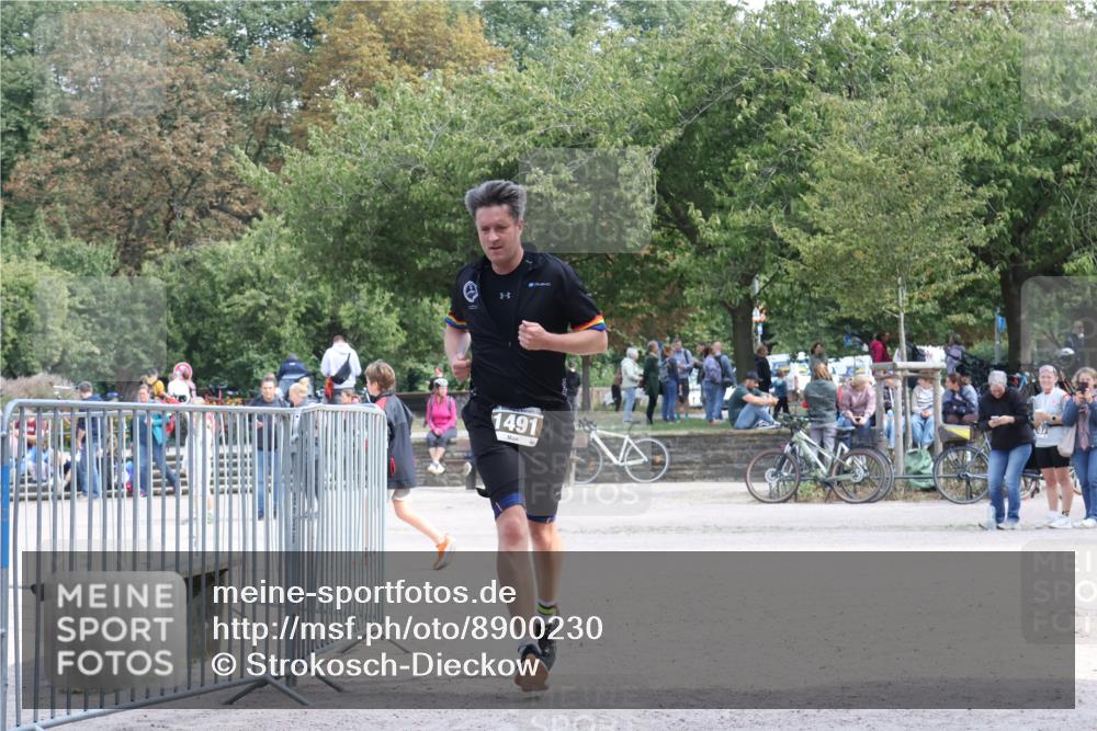 14.09.2025 - Stadtparktriathlon Strokosch-Dieckow http://msf.ph/oto/8900230 14.09.2025 14:32:19 Ziel 1491 meine-sportfotos.de