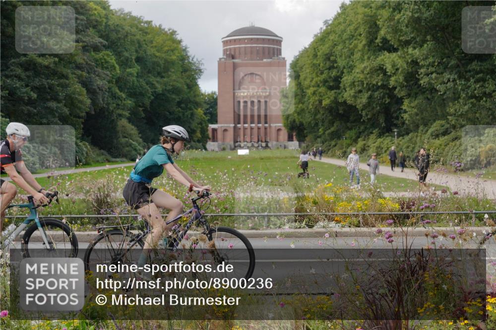 14.09.2025 - Stadtparktriathlon Michael Burmester http://msf.ph/oto/8900236 14.09.2025 13:01:27 Radfahren 1236, 1368, 1420, 1438, 1439, 1453, 1454, 1469, 1479, 1496, 1506, 1508, 1515 meine-sportfotos.de