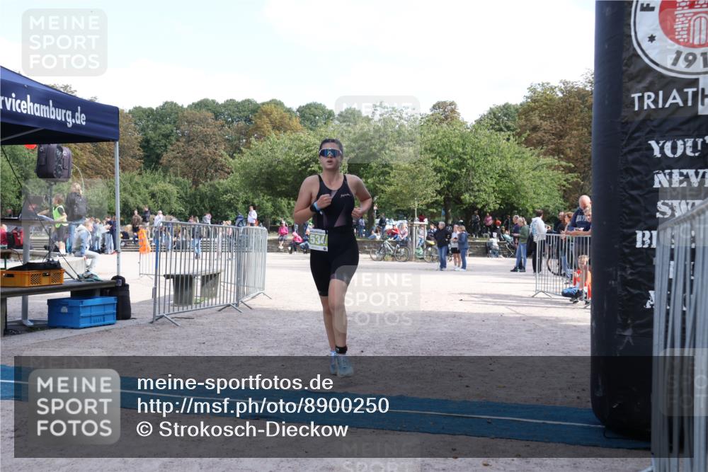 14.09.2025 - Stadtparktriathlon Strokosch-Dieckow http://msf.ph/oto/8900250 14.09.2025 14:33:04 Ziel 1534 meine-sportfotos.de