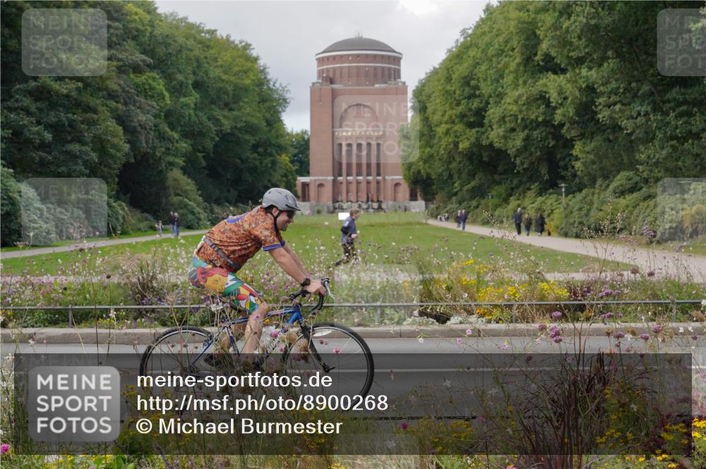14.09.2025 - Stadtparktriathlon Michael Burmester http://msf.ph/oto/8900268 14.09.2025 13:01:42 Radfahren 1419, 1447, 1480, 1481 meine-sportfotos.de