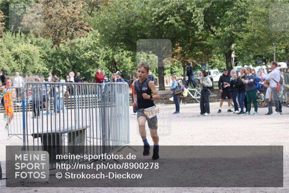 14.09.2025 - Stadtparktriathlon Strokosch-Dieckow http://msf.ph/oto/8900278 14.09.2025 14:37:28 Ziel 1707, 1759, 1776, 1780, 1789 meine-sportfotos.de