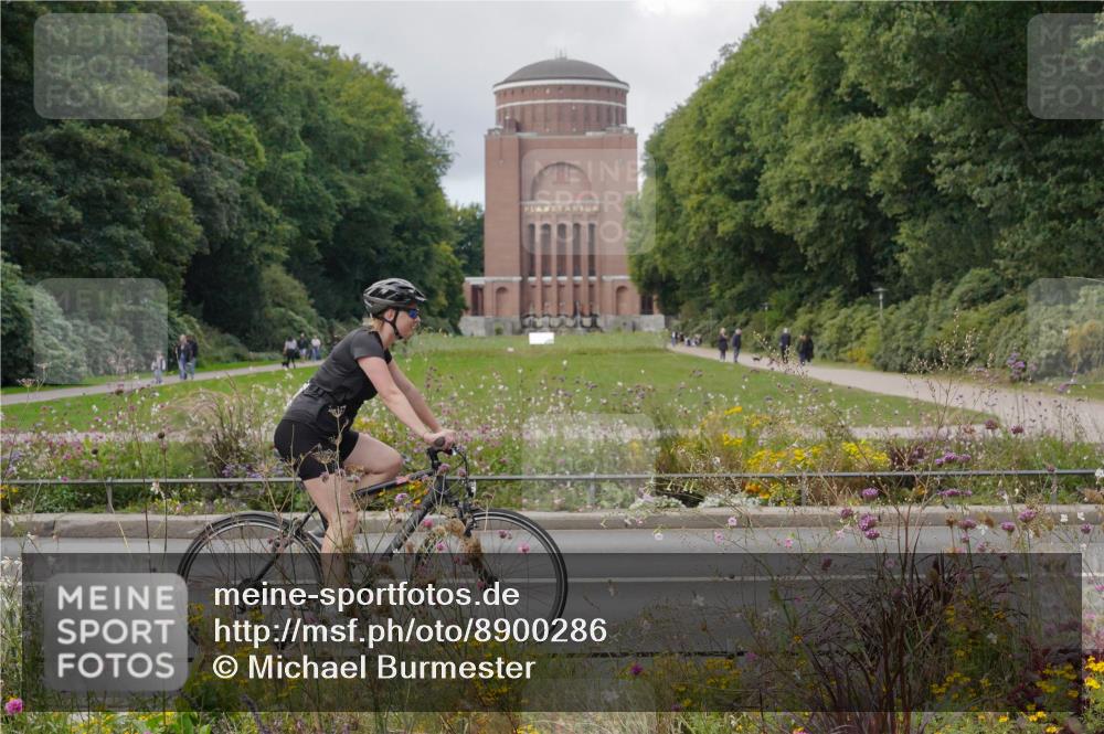 14.09.2025 - Stadtparktriathlon Michael Burmester http://msf.ph/oto/8900286 14.09.2025 13:01:58 Radfahren 1323, 1410, 1436, 1463, 1514 meine-sportfotos.de