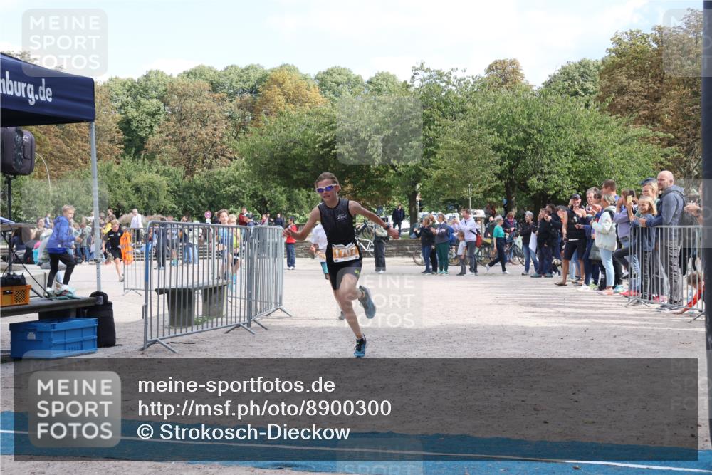 14.09.2025 - Stadtparktriathlon Strokosch-Dieckow http://msf.ph/oto/8900300 14.09.2025 14:37:32 Ziel 1697, 1707, 1739, 1741, 1759, 1776, 1780, 1789 meine-sportfotos.de