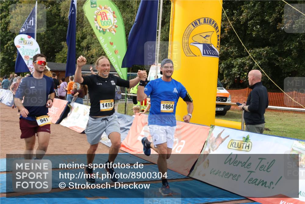 14.09.2025 - Airport Race Strokosch-Dieckow http://msf.ph/oto/8900304 14.09.2025 12:29:15 Ziel 145, 236, 457, 941, 1415, 1432, 1540, 1601, 1664, 1882, 1975, 2122 meine-sportfotos.de