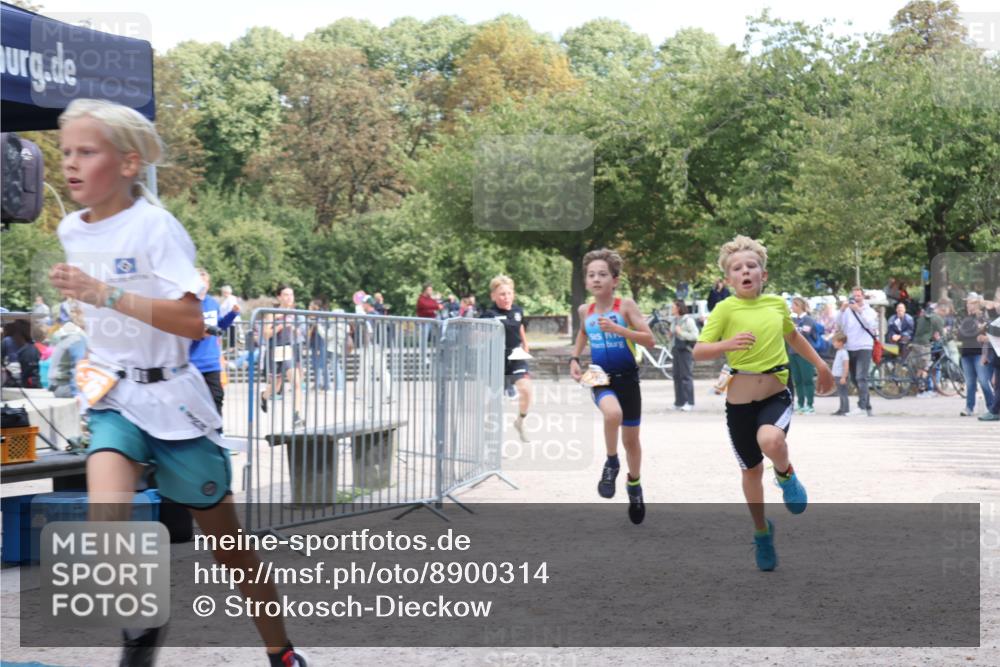 14.09.2025 - Stadtparktriathlon Strokosch-Dieckow http://msf.ph/oto/8900314 14.09.2025 14:37:34 Ziel 1697, 1707, 1739, 1741, 1759, 1776, 1780, 1789 meine-sportfotos.de