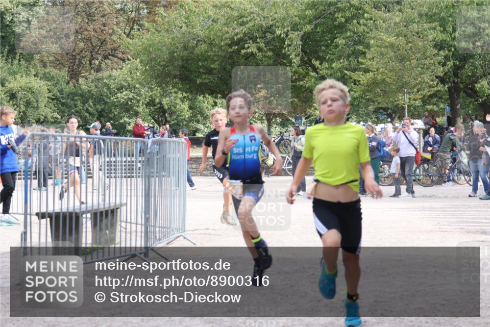 14.09.2025 - Stadtparktriathlon Strokosch-Dieckow http://msf.ph/oto/8900316 14.09.2025 14:37:35 Ziel 1697, 1707, 1732, 1739, 1741, 1759, 1776, 1780, 1789 meine-sportfotos.de