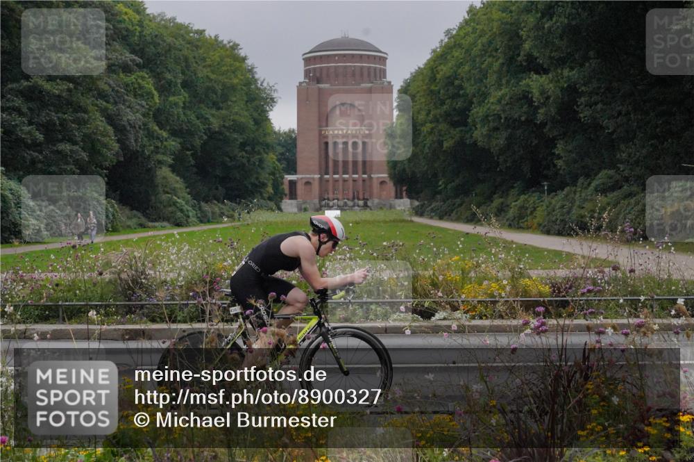 14.09.2025 - Stadtparktriathlon Michael Burmester http://msf.ph/oto/8900327 14.09.2025 09:17:29 Radfahren 313, 335, 387, 421, 436 meine-sportfotos.de