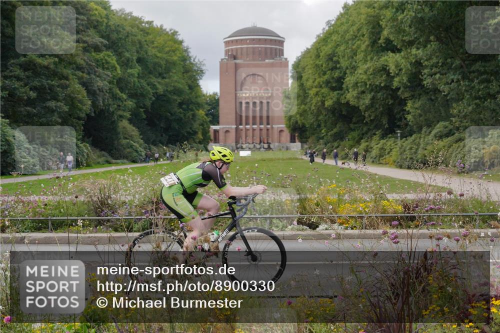 14.09.2025 - Stadtparktriathlon Michael Burmester http://msf.ph/oto/8900330 14.09.2025 13:02:25 Radfahren 1380, 1411, 1431, 1441, 1450, 1467, 1489, 1497, 1519 meine-sportfotos.de