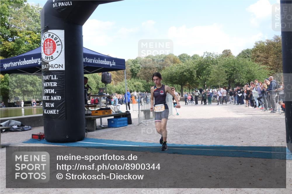 14.09.2025 - Stadtparktriathlon Strokosch-Dieckow http://msf.ph/oto/8900344 14.09.2025 14:37:39 Ziel 1697, 1700, 1703, 1707, 1732, 1739, 1741, 1776, 1780 meine-sportfotos.de