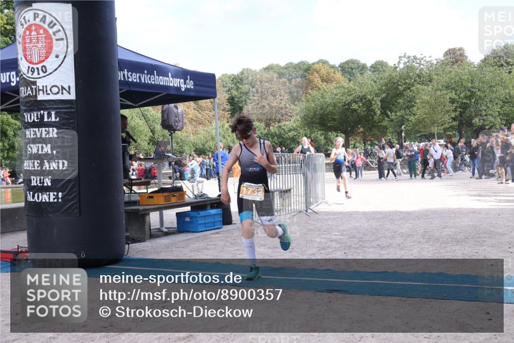 14.09.2025 - Stadtparktriathlon Strokosch-Dieckow http://msf.ph/oto/8900357 14.09.2025 14:37:42 Ziel 1697, 1700, 1703, 1732, 1739, 1741 meine-sportfotos.de