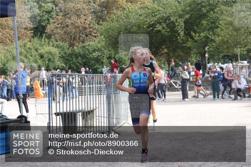 14.09.2025 - Stadtparktriathlon Strokosch-Dieckow http://msf.ph/oto/8900366 14.09.2025 14:37:43 Ziel 1697, 1700, 1703, 1731, 1732 meine-sportfotos.de