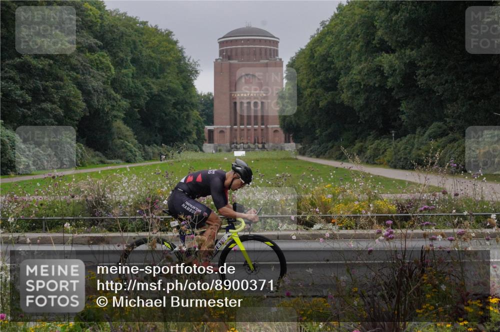 14.09.2025 - Stadtparktriathlon Michael Burmester http://msf.ph/oto/8900371 14.09.2025 09:17:54 Radfahren 321, 322, 378, 405, 475 meine-sportfotos.de