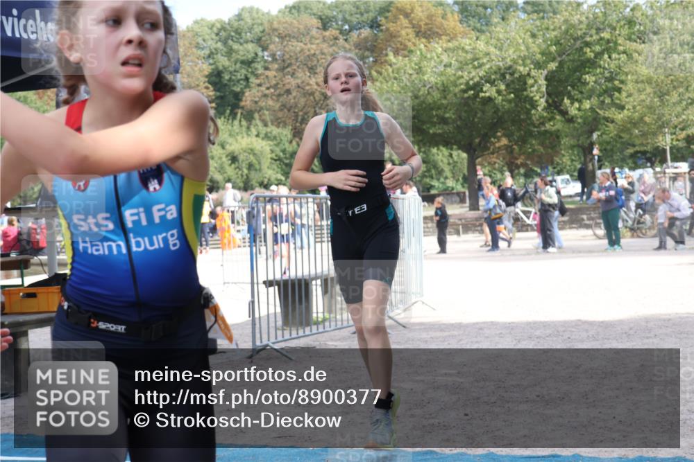 14.09.2025 - Stadtparktriathlon Strokosch-Dieckow http://msf.ph/oto/8900377 14.09.2025 14:37:45 Ziel 1700, 1703, 1731, 1732 meine-sportfotos.de