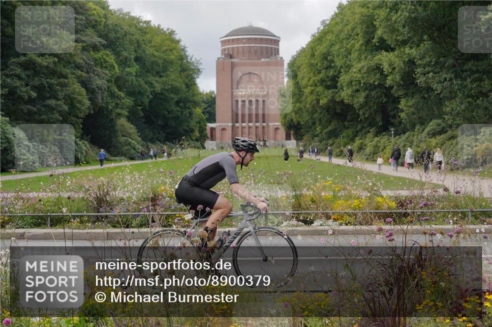 14.09.2025 - Stadtparktriathlon Michael Burmester http://msf.ph/oto/8900379 14.09.2025 13:02:50 Radfahren 1349, 1355, 1367, 1414, 1435, 1477, 1483, 1488, 1492 meine-sportfotos.de
