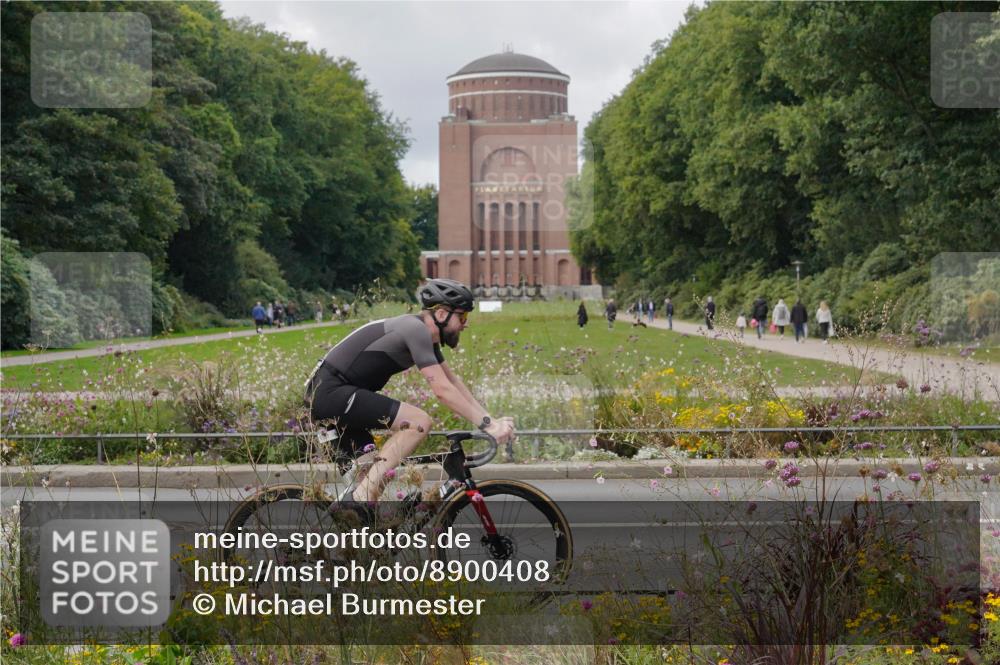 14.09.2025 - Stadtparktriathlon Michael Burmester http://msf.ph/oto/8900408 14.09.2025 13:03:00 Radfahren 1300, 1352, 1387, 1403, 1407, 1414, 1492, 1493 meine-sportfotos.de