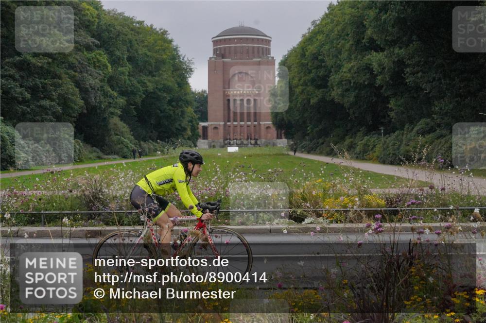 14.09.2025 - Stadtparktriathlon Michael Burmester http://msf.ph/oto/8900414 14.09.2025 09:18:16 Radfahren 317, 344, 395, 420, 456, 459, 468, 474, 481 meine-sportfotos.de