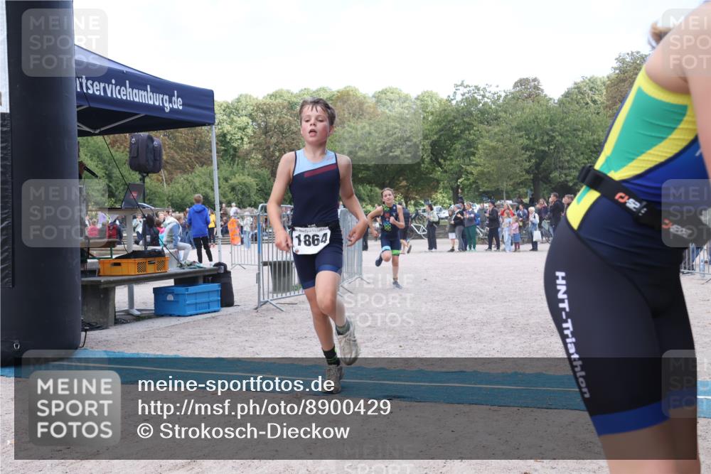 14.09.2025 - Stadtparktriathlon Strokosch-Dieckow http://msf.ph/oto/8900429 14.09.2025 14:38:03 Ziel 1717, 1723, 1733, 1775, 1864 meine-sportfotos.de