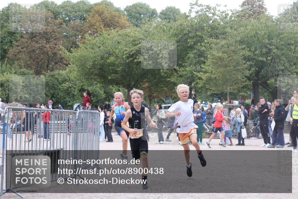 14.09.2025 - Stadtparktriathlon Strokosch-Dieckow http://msf.ph/oto/8900438 14.09.2025 14:38:09 Ziel 1717, 1723, 1733, 1775, 1864 meine-sportfotos.de