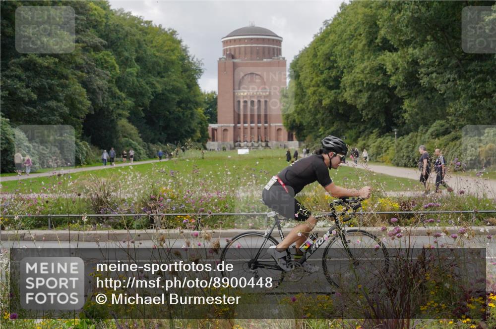 14.09.2025 - Stadtparktriathlon Michael Burmester http://msf.ph/oto/8900448 14.09.2025 13:03:21 Radfahren 1397, 1400, 1415, 1499, 1510 meine-sportfotos.de