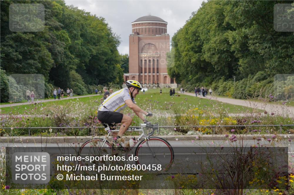 14.09.2025 - Stadtparktriathlon Michael Burmester http://msf.ph/oto/8900458 14.09.2025 13:03:28 Radfahren 1376, 1397, 1473, 1510 meine-sportfotos.de