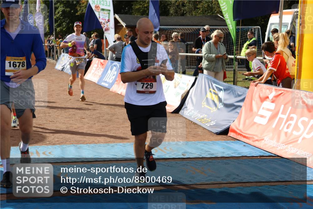 14.09.2025 - Airport Race Strokosch-Dieckow http://msf.ph/oto/8900469 14.09.2025 12:29:28 Ziel 207, 428, 729, 917, 1442, 1678, 1883, 1905, 1975, 4213 meine-sportfotos.de