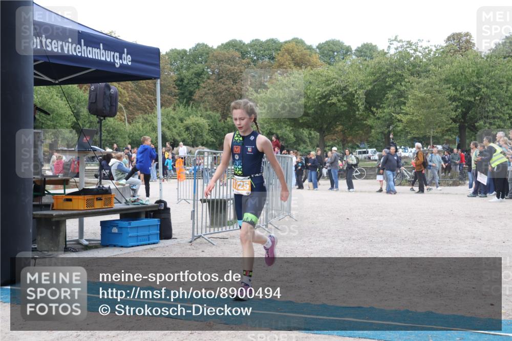 14.09.2025 - Stadtparktriathlon Strokosch-Dieckow http://msf.ph/oto/8900494 14.09.2025 14:38:32 Ziel 1725, 1783, 1786 meine-sportfotos.de