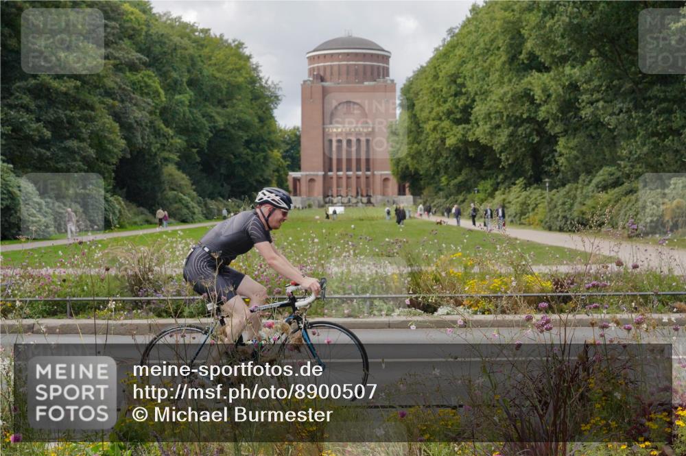 14.09.2025 - Stadtparktriathlon Michael Burmester http://msf.ph/oto/8900507 14.09.2025 13:03:55 Radfahren 1374, 1389, 1394, 1399 meine-sportfotos.de