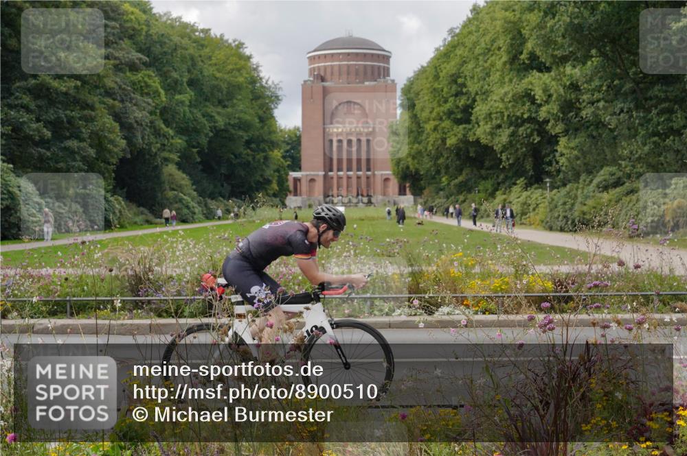 14.09.2025 - Stadtparktriathlon Michael Burmester http://msf.ph/oto/8900510 14.09.2025 13:03:59 Radfahren 1370, 1394, 1399 meine-sportfotos.de