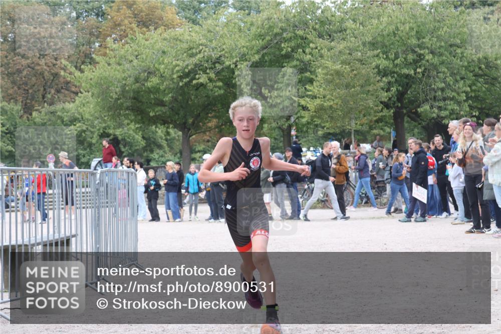 14.09.2025 - Stadtparktriathlon Strokosch-Dieckow http://msf.ph/oto/8900531 14.09.2025 14:38:42 Ziel 1745, 1753, 1766, 1783, 1786 meine-sportfotos.de