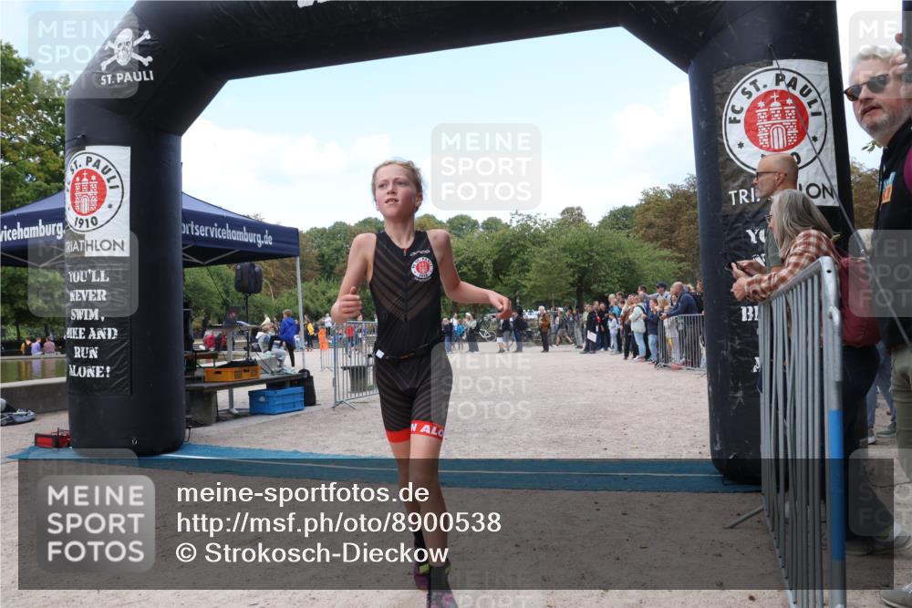 14.09.2025 - Stadtparktriathlon Strokosch-Dieckow http://msf.ph/oto/8900538 14.09.2025 14:38:43 Ziel 1745, 1753, 1766, 1783, 1786 meine-sportfotos.de
