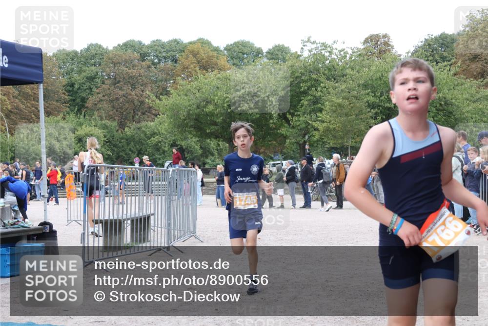 14.09.2025 - Stadtparktriathlon Strokosch-Dieckow http://msf.ph/oto/8900556 14.09.2025 14:38:47 Ziel 1716, 1745, 1753, 1754, 1766 meine-sportfotos.de