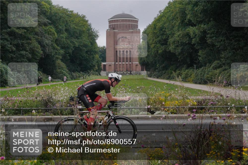 14.09.2025 - Stadtparktriathlon Michael Burmester http://msf.ph/oto/8900557 14.09.2025 09:19:14 Radfahren 338, 397, 422, 431, 464, 471, 480 meine-sportfotos.de