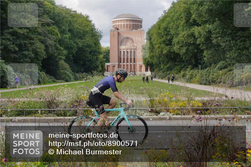14.09.2025 - Stadtparktriathlon Michael Burmester http://msf.ph/oto/8900571 14.09.2025 13:04:56 Radfahren 1246, 1365, 1386, 1521 meine-sportfotos.de