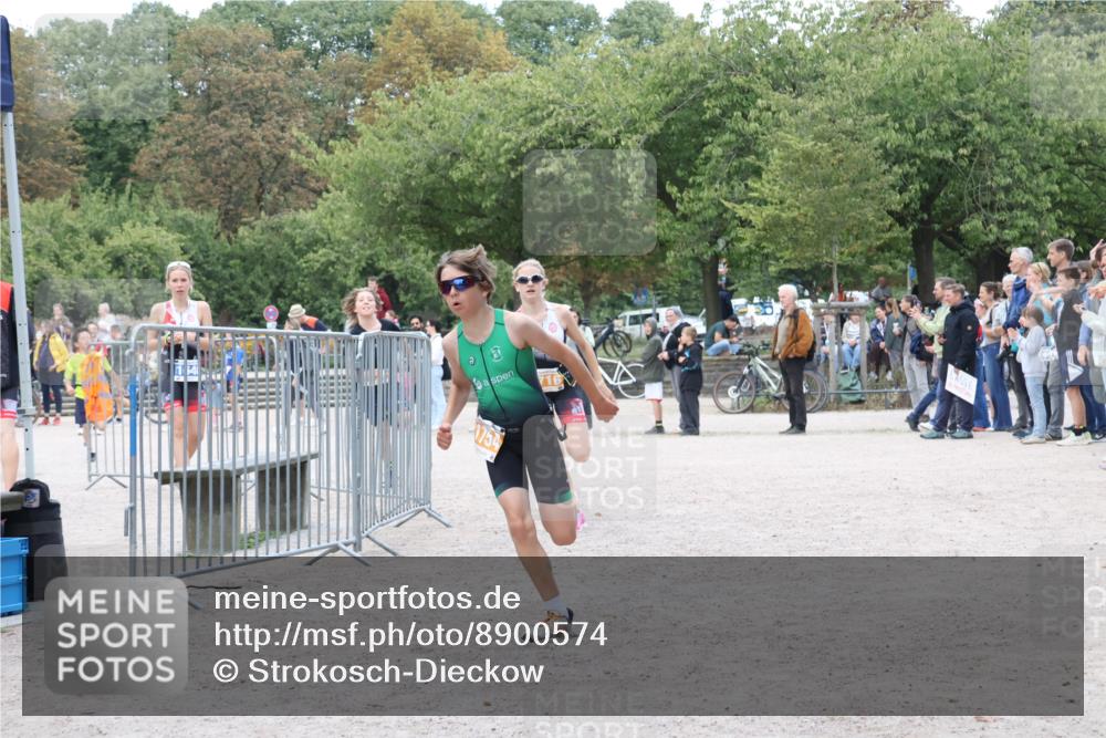 14.09.2025 - Stadtparktriathlon Strokosch-Dieckow http://msf.ph/oto/8900574 14.09.2025 14:38:53 Ziel 1711, 1716, 1745, 1754, 1755, 1771 meine-sportfotos.de