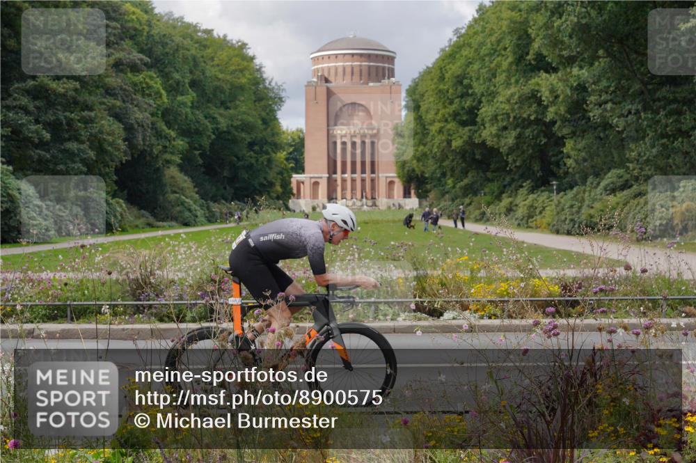 14.09.2025 - Stadtparktriathlon Michael Burmester http://msf.ph/oto/8900575 14.09.2025 13:05:05 Radfahren 1347, 1426 meine-sportfotos.de
