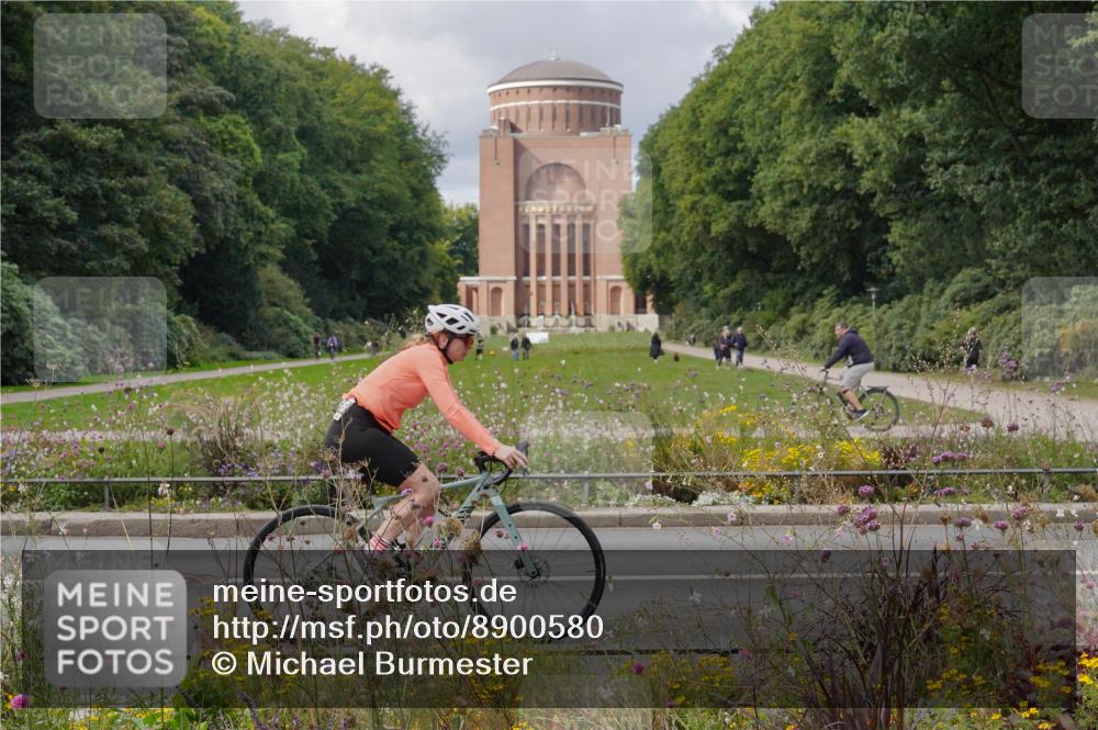14.09.2025 - Stadtparktriathlon Michael Burmester http://msf.ph/oto/8900580 14.09.2025 13:05:10 Radfahren 1347, 1426 meine-sportfotos.de