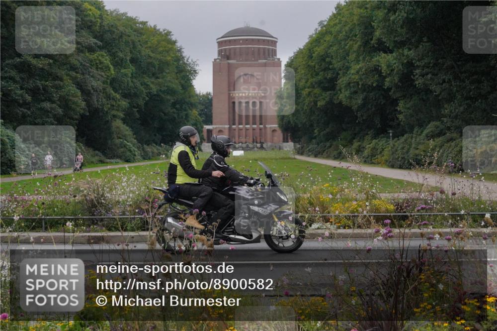 14.09.2025 - Stadtparktriathlon Michael Burmester http://msf.ph/oto/8900582 14.09.2025 09:19:23 Radfahren 304, 338, 439, 443, 464, 467, 471, 477, 486, 494 meine-sportfotos.de