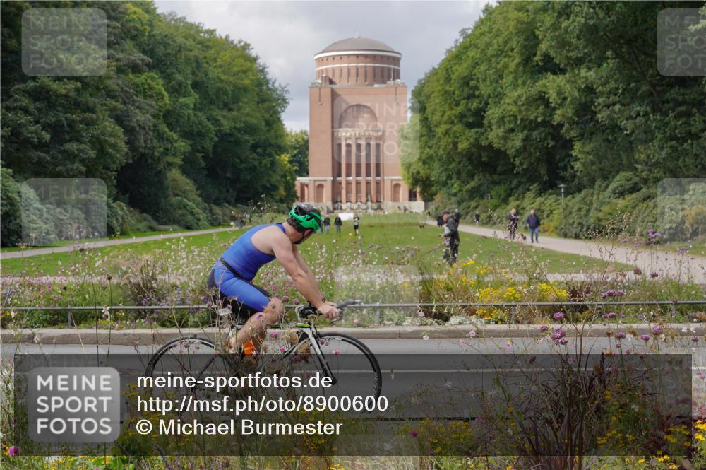 14.09.2025 - Stadtparktriathlon Michael Burmester http://msf.ph/oto/8900600 14.09.2025 13:05:28 Radfahren 1369, 1373, 1388, 1487, 1505, 1520 meine-sportfotos.de