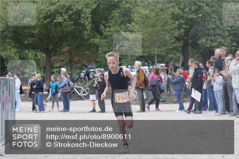 14.09.2025 - Stadtparktriathlon Strokosch-Dieckow http://msf.ph/oto/8900611 14.09.2025 14:39:19 Ziel 1561, 1770 meine-sportfotos.de