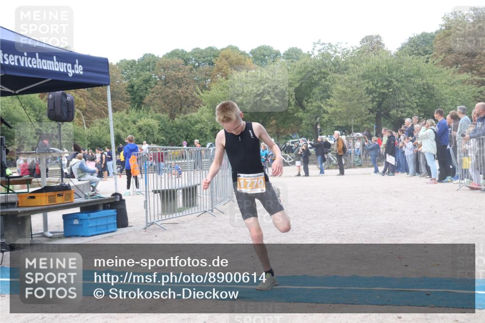 14.09.2025 - Stadtparktriathlon Strokosch-Dieckow http://msf.ph/oto/8900614 14.09.2025 14:39:20 Ziel 1561, 1770 meine-sportfotos.de