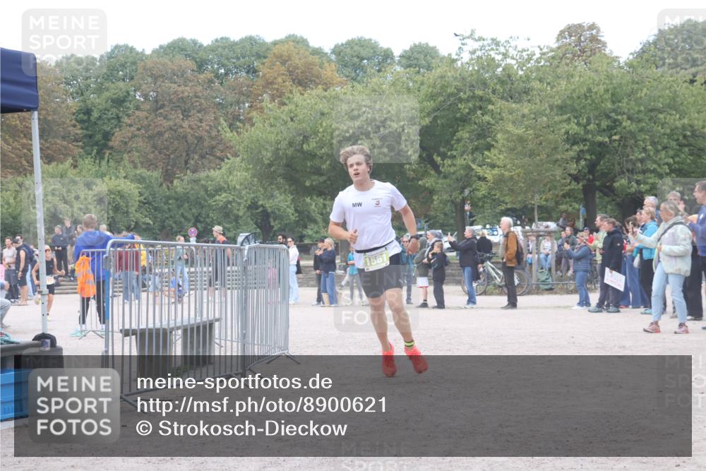 14.09.2025 - Stadtparktriathlon Strokosch-Dieckow http://msf.ph/oto/8900621 14.09.2025 14:39:25 Ziel 1561, 1720, 1770 meine-sportfotos.de