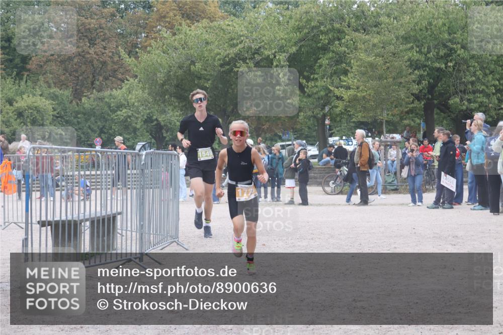 14.09.2025 - Stadtparktriathlon Strokosch-Dieckow http://msf.ph/oto/8900636 14.09.2025 14:39:30 Ziel 1549, 1561, 1720 meine-sportfotos.de