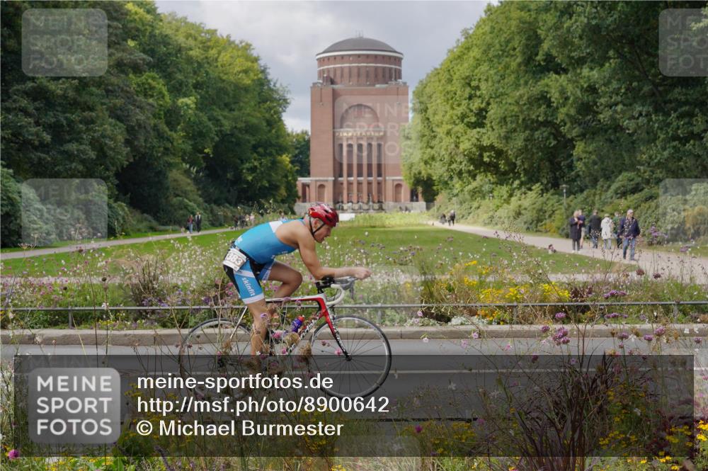 14.09.2025 - Stadtparktriathlon Michael Burmester http://msf.ph/oto/8900642 14.09.2025 13:05:55 Radfahren 1327, 1332, 1383, 1513 meine-sportfotos.de