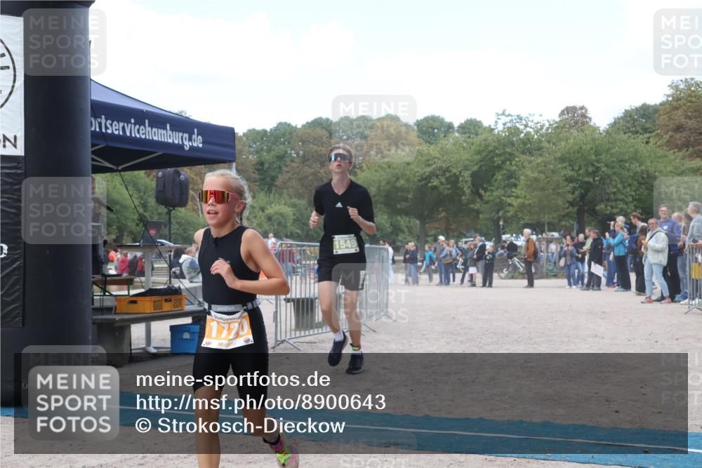 14.09.2025 - Stadtparktriathlon Strokosch-Dieckow http://msf.ph/oto/8900643 14.09.2025 14:39:32 Ziel 1549, 1561, 1720, 1765 meine-sportfotos.de