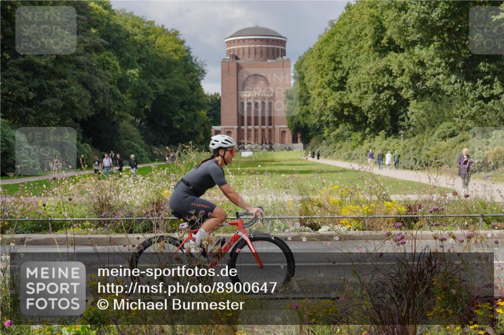 14.09.2025 - Stadtparktriathlon Michael Burmester http://msf.ph/oto/8900647 14.09.2025 13:06:10 Radfahren 1335, 1336, 1345, 1392, 1484 meine-sportfotos.de