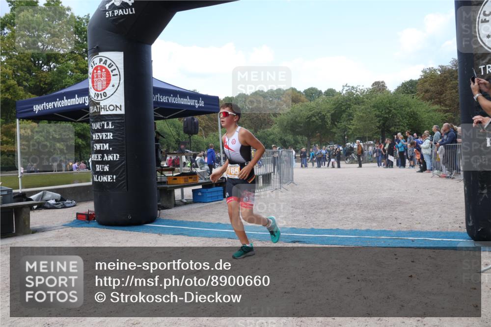 14.09.2025 - Stadtparktriathlon Strokosch-Dieckow http://msf.ph/oto/8900660 14.09.2025 14:39:40 Ziel 1535, 1736, 1765 meine-sportfotos.de